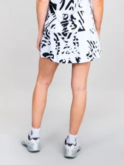 Jupe Pour Femme BIDI BADU Melbourne Printed Cut Out Skort White/Black -Magasin De Sport De Tennis jupe pour femme bidi badu melbourne printed cut out skort white black 1352693 650x650 g1