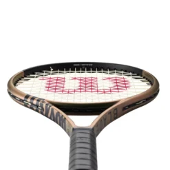 Raquette De Tennis Wilson Blade 100L V8.0 -Magasin De Sport De Tennis raquette de tennis wilson blade 100l v8 0 134758 650x650 g4