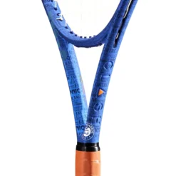 Raquette De Tennis Wilson Clash 100 V2.0 Roland Garros 2022 -Magasin De Sport De Tennis raquette de tennis wilson clash 100 v2 0 roland garros 2022 157056 650x650 g2