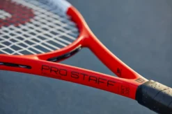 Raquette De Tennis Wilson Pro Staff Precision RXT 105 -Magasin De Sport De Tennis raquette de tennis wilson pro staff precision rxt 105 1357042 650x650 g2