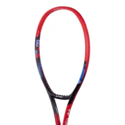 Raquette De Tennis Yonex Vcore 95 Scarlet -Magasin De Sport De Tennis raquette de tennis yonex vcore 95 scarlet 1368881 650x650 g2