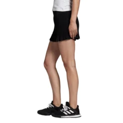 Short Pour Femme Adidas Plisse Shorts Black -Magasin De Sport De Tennis short pour femme adidas plisse shorts black 85223 650x650 g1
