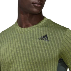 T-shirt Pour Homme Adidas Tennis Freelift Tee -Magasin De Sport De Tennis t shirt pour homme adidas tennis freelift tee 181455 650x650 g2